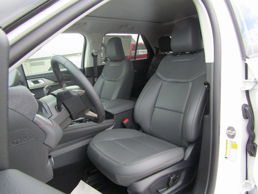 New 2025 Ford Explorer Active image 23