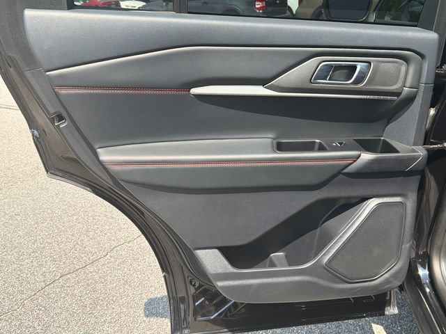 Used 2025 Ford Explorer ST-Line AWD/4WD image 24