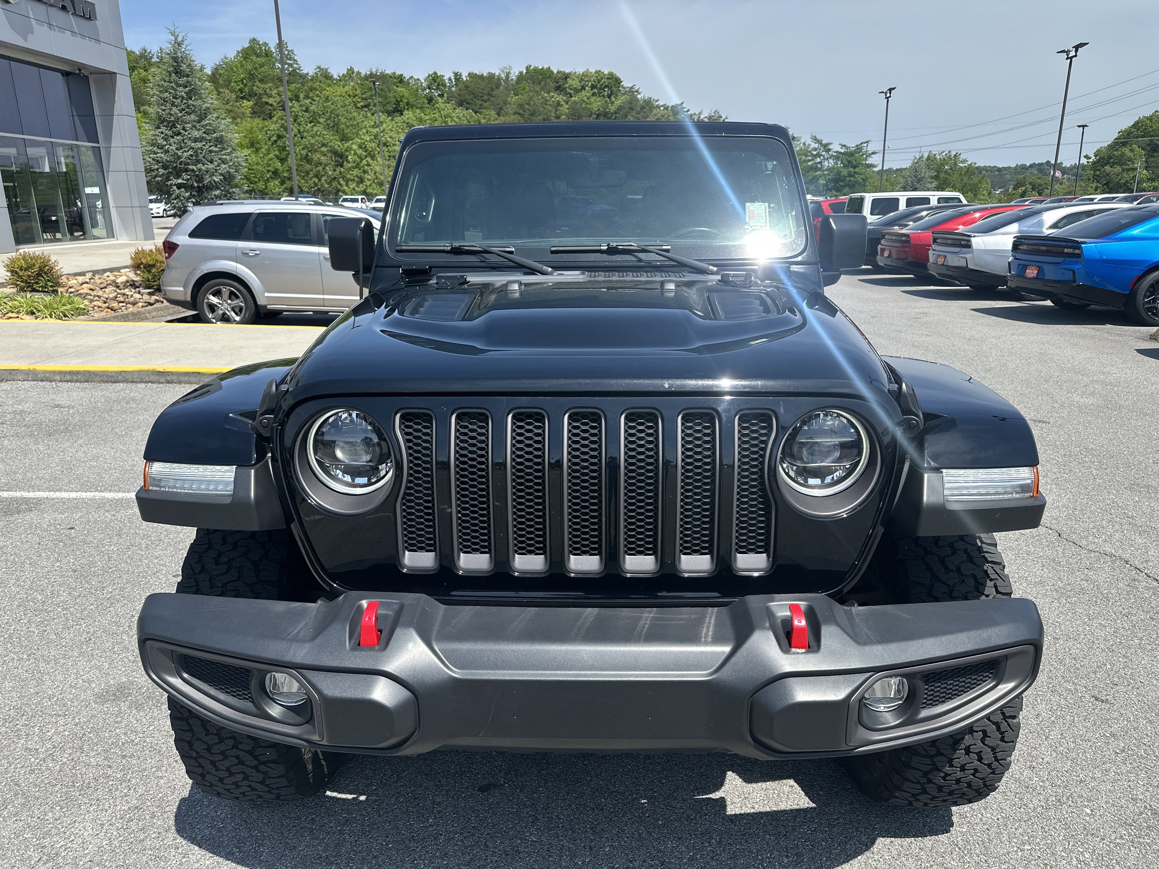 Used 2023 Jeep Wrangler Unlimited Rubicon w/ LED Lighting Group AWD/4WD image 5