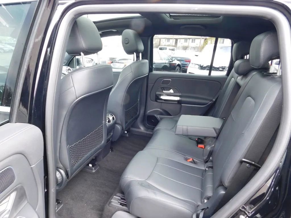 Used 2022 Mercedes-Benz EQB 350 4MATIC image 11