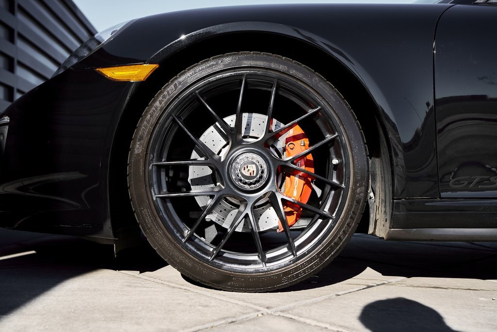 Used 2019 Porsche 911 Targa 4 GTS image 3