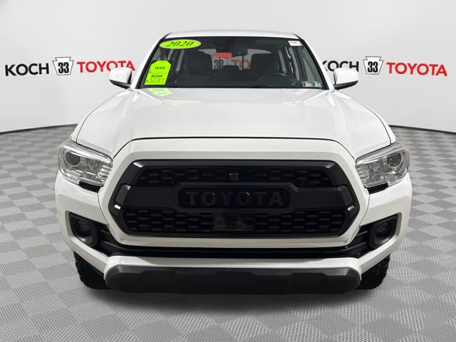 Used 2020 Toyota Tacoma SR5 AWD/4WD image 2