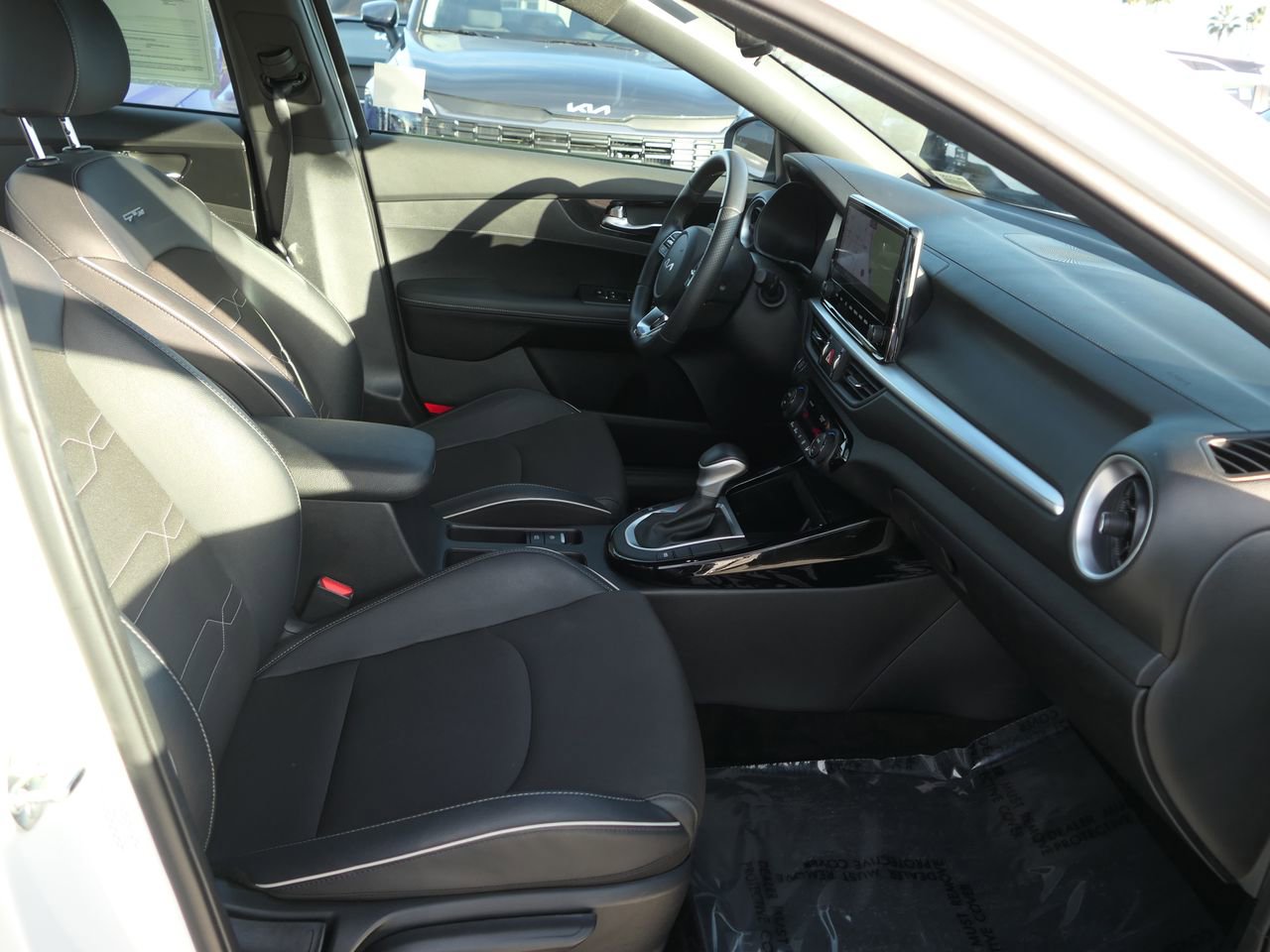 Used 2024 Kia Forte GT-Line w/ GT-Line Premium Package image 26