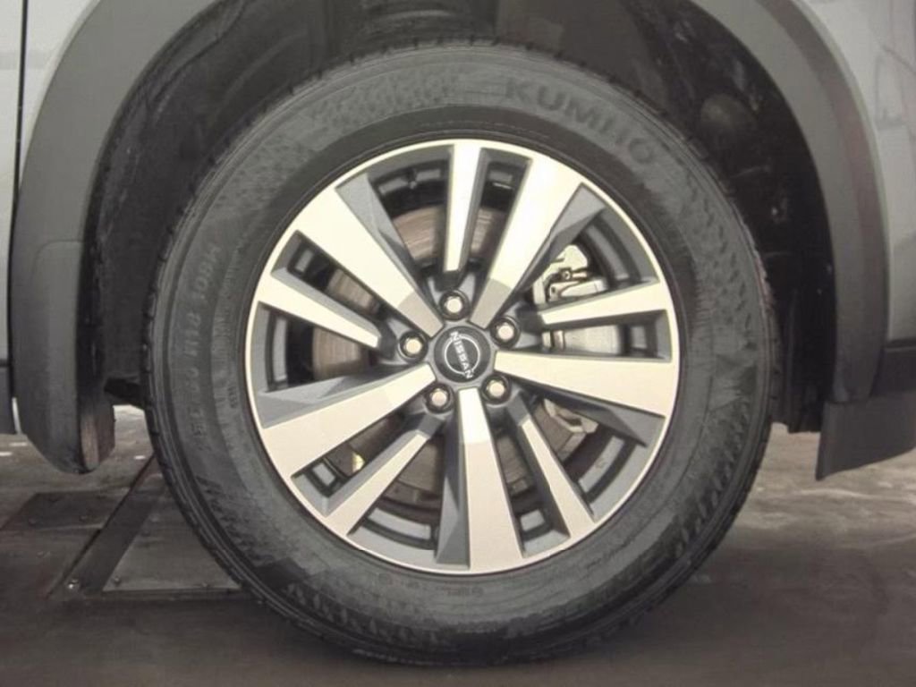 Used 2025 Nissan Pathfinder SL w/ Cargo Package image 10