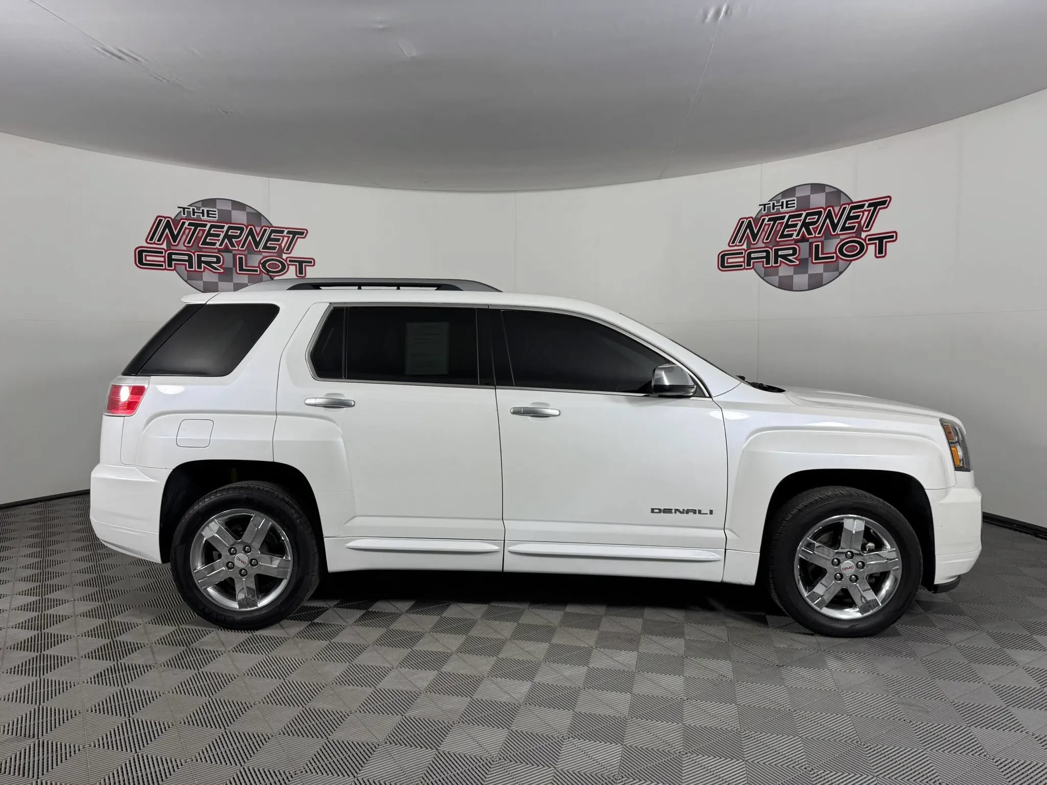 Used 2017 GMC Terrain Denali FWD image 8