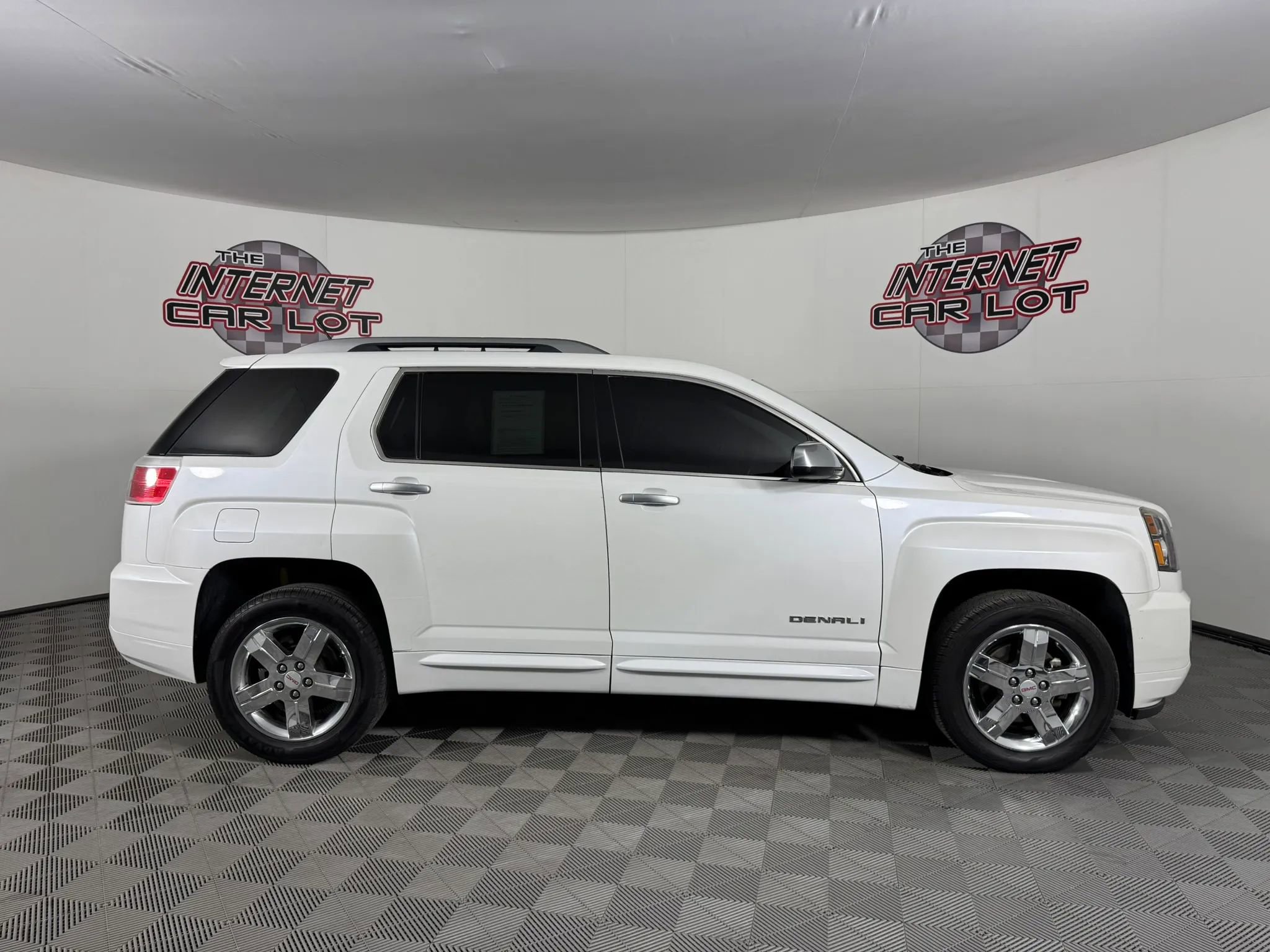 Used 2017 GMC Terrain Denali FWD image 8