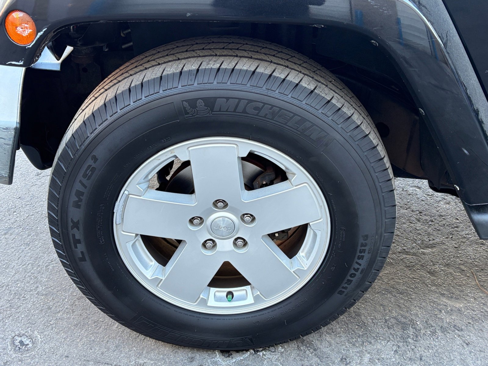 Used 2012 Jeep Wrangler Unlimited Sahara w/ Connectivity Group image 11