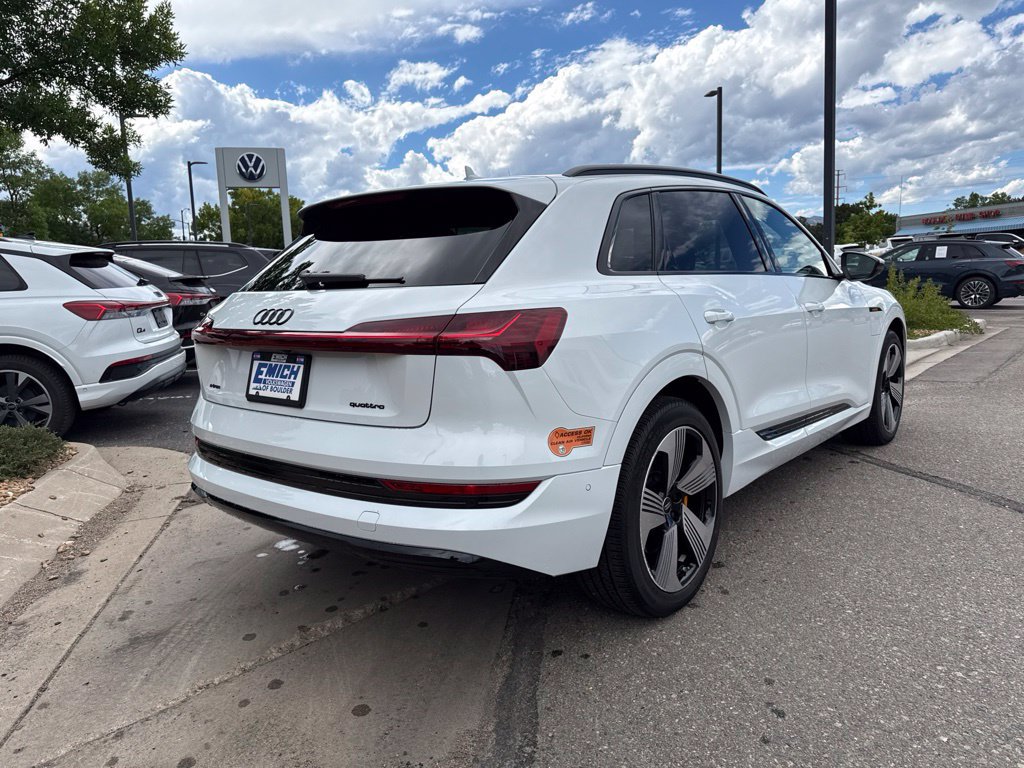 Used 2023 Audi e-tron Premium Plus w/ Premium Plus Package AWD/4WD image 5