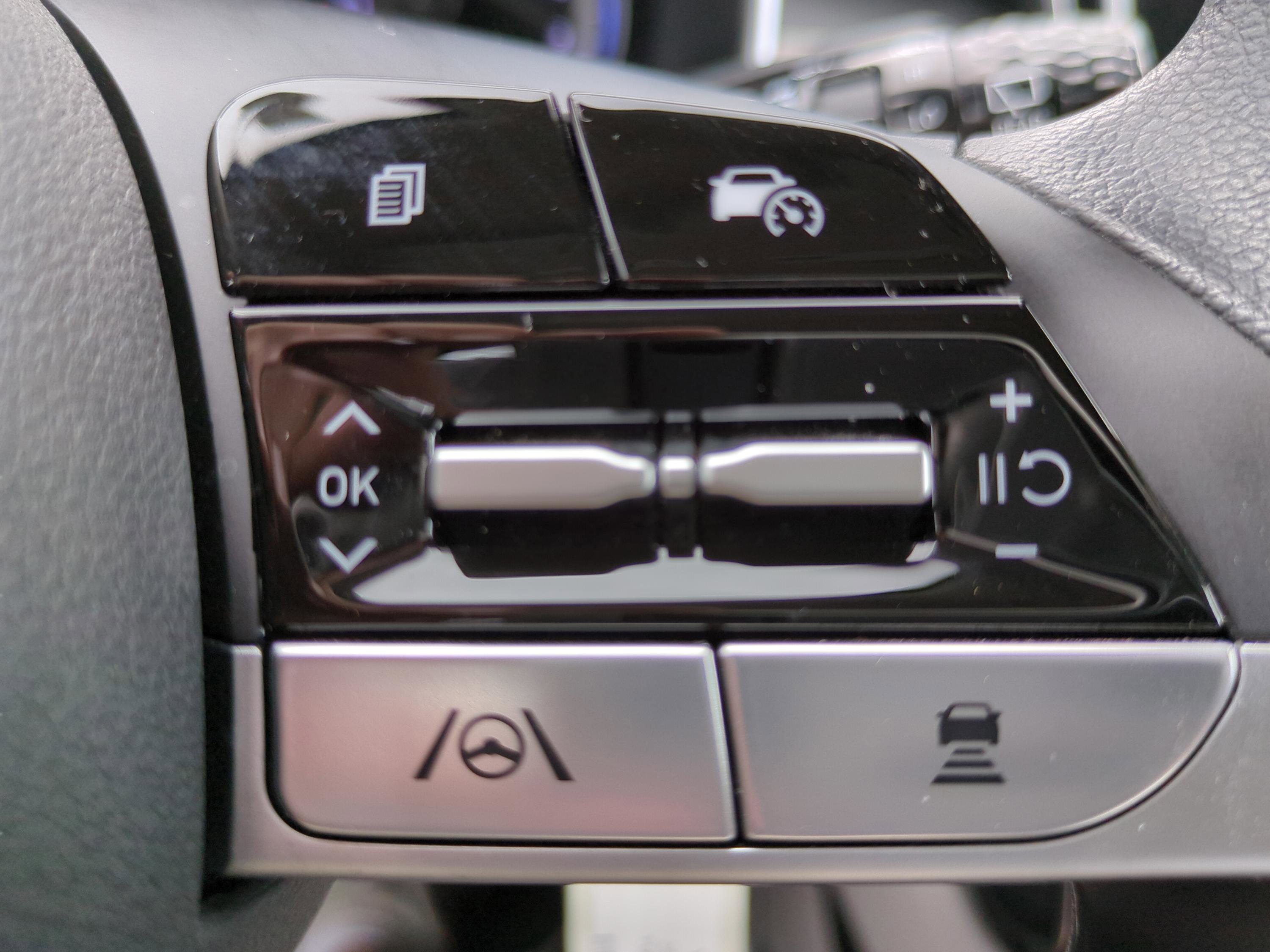 Certified 2024 Hyundai Tucson SE image 3