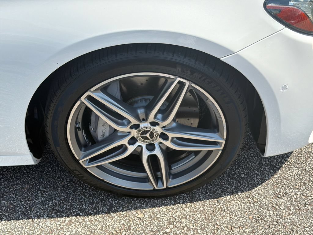 Used 2018 Mercedes-Benz E 300 image 12