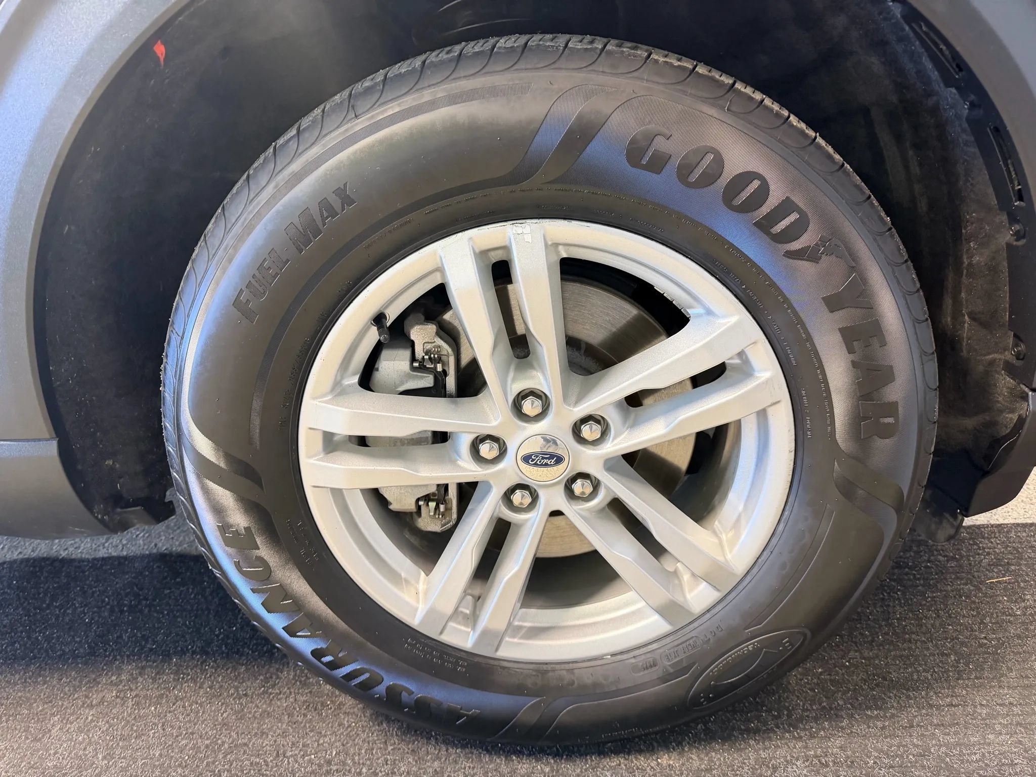 Used 2022 Ford Explorer XLT w/ Equipment Group 202A AWD/4WD image 21