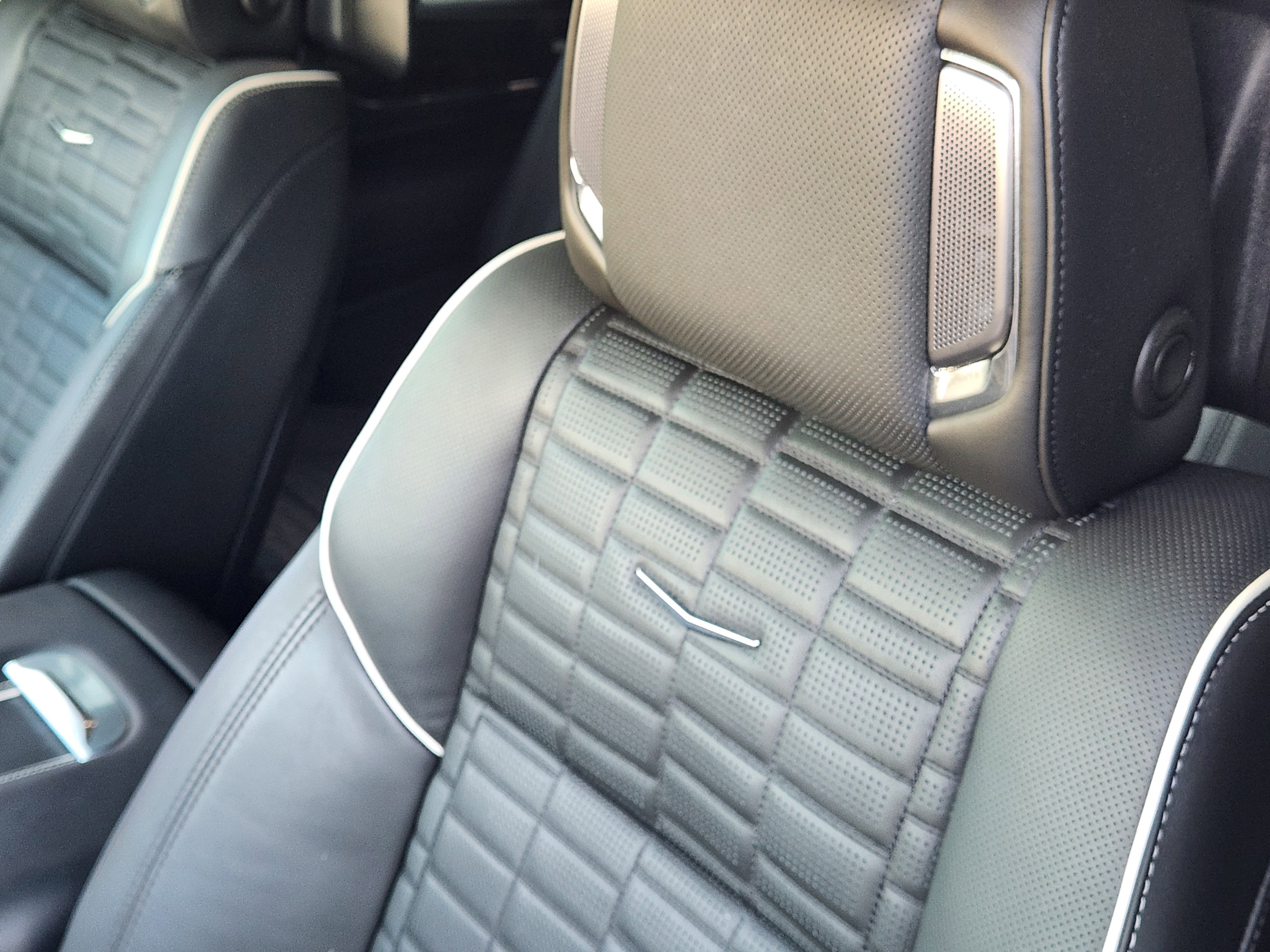 Used 2023 Cadillac Escalade Sport Platinum w/ LPO, ONYX Package image 13