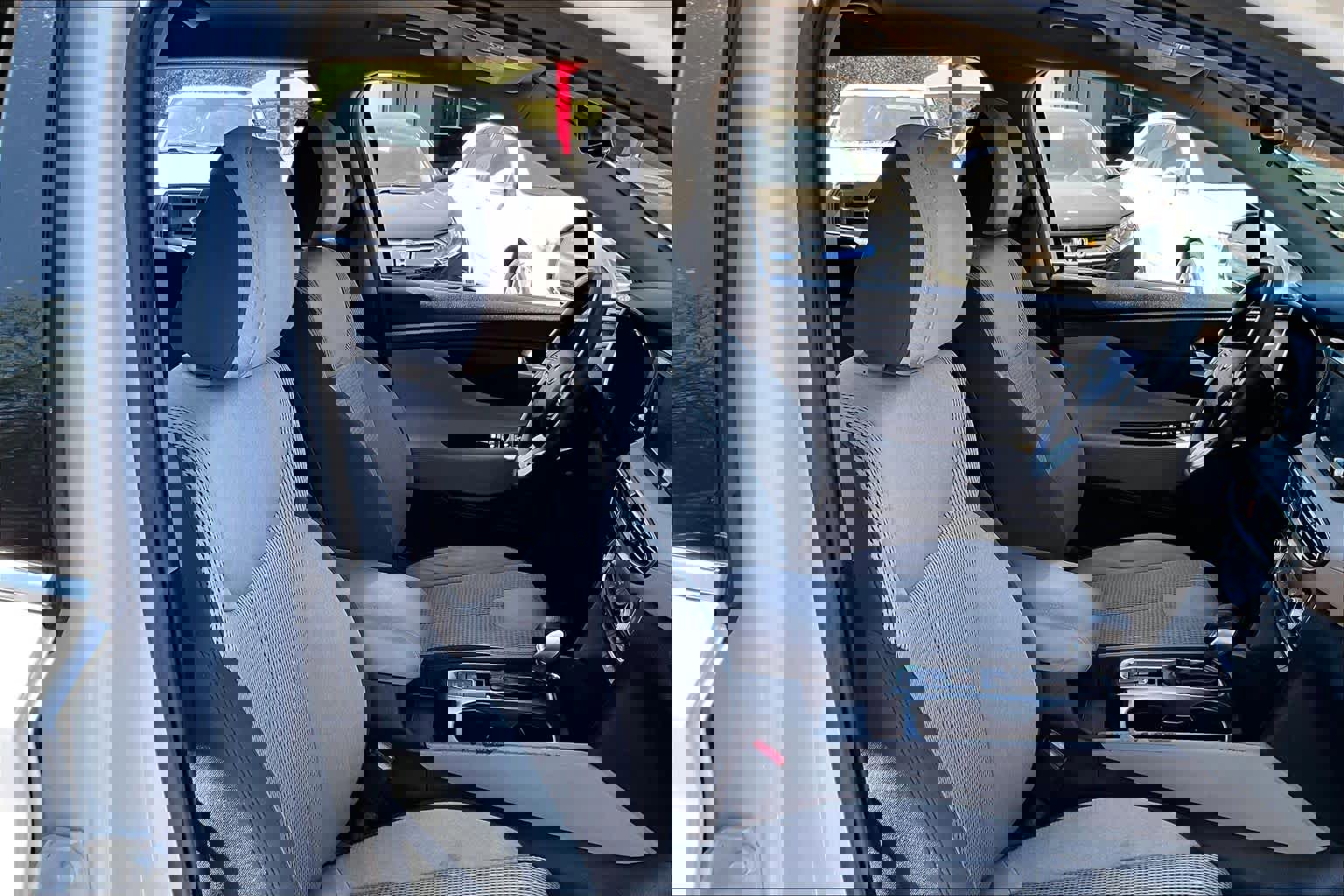 Used 2019 Hyundai Santa Fe SEL FWD image 9