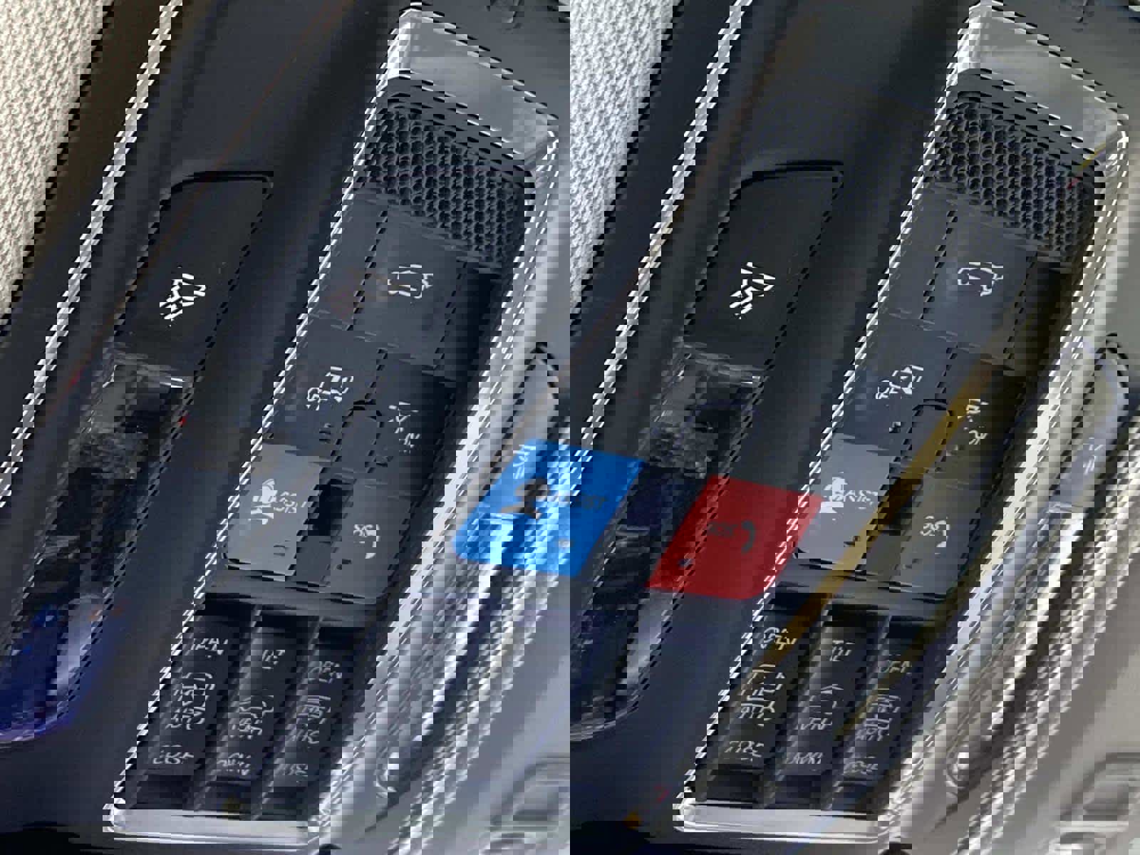 Used 2023 Jeep Grand Cherokee Limited image 32