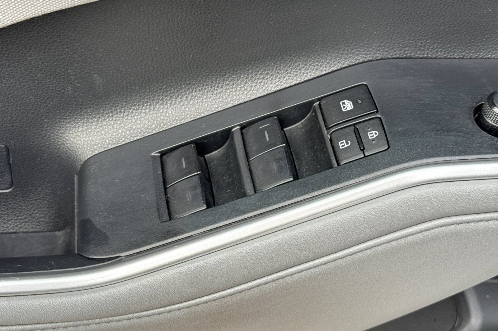 Certified 2023 Toyota Highlander LE AWD/4WD image 14