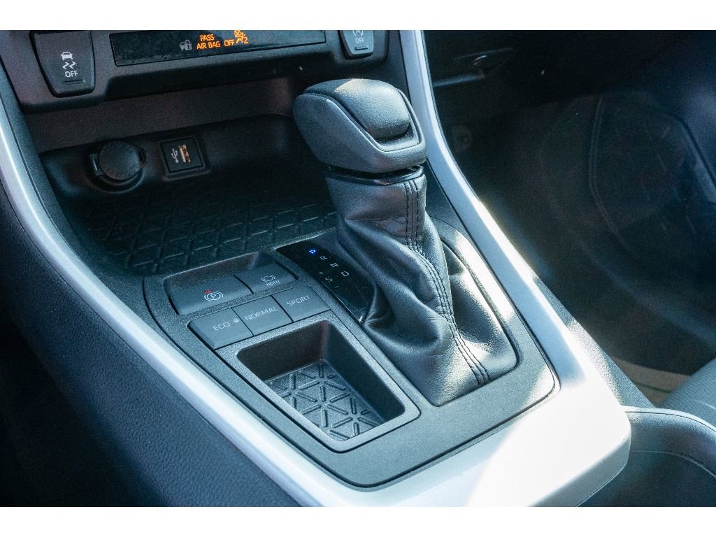 Used 2024 Toyota RAV4 XLE image 26