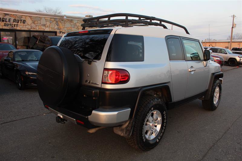 Used 2007 Toyota FJ Cruiser 2WD image 7