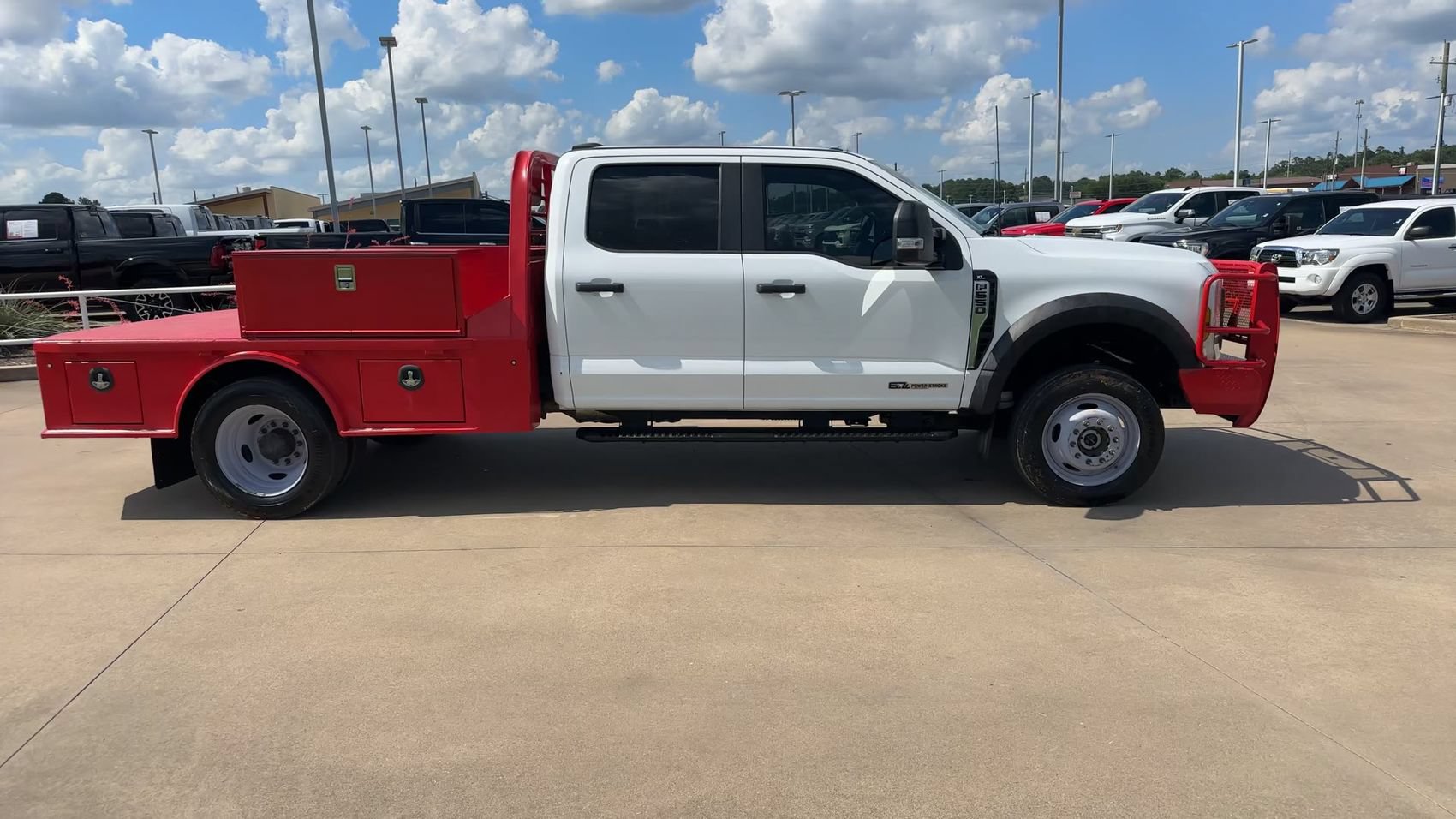 Used 2024 Ford F550 4x4 Crew Cab Super Duty image 6