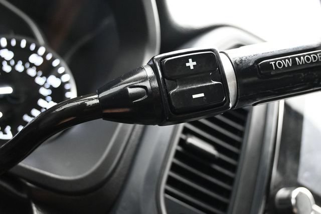 Used 2022 Nissan Titan SV AWD/4WD image 26