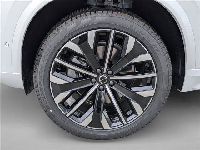 New 2026 Volvo XC90 B5 Plus w/ Protection Package AWD/4WD image 10