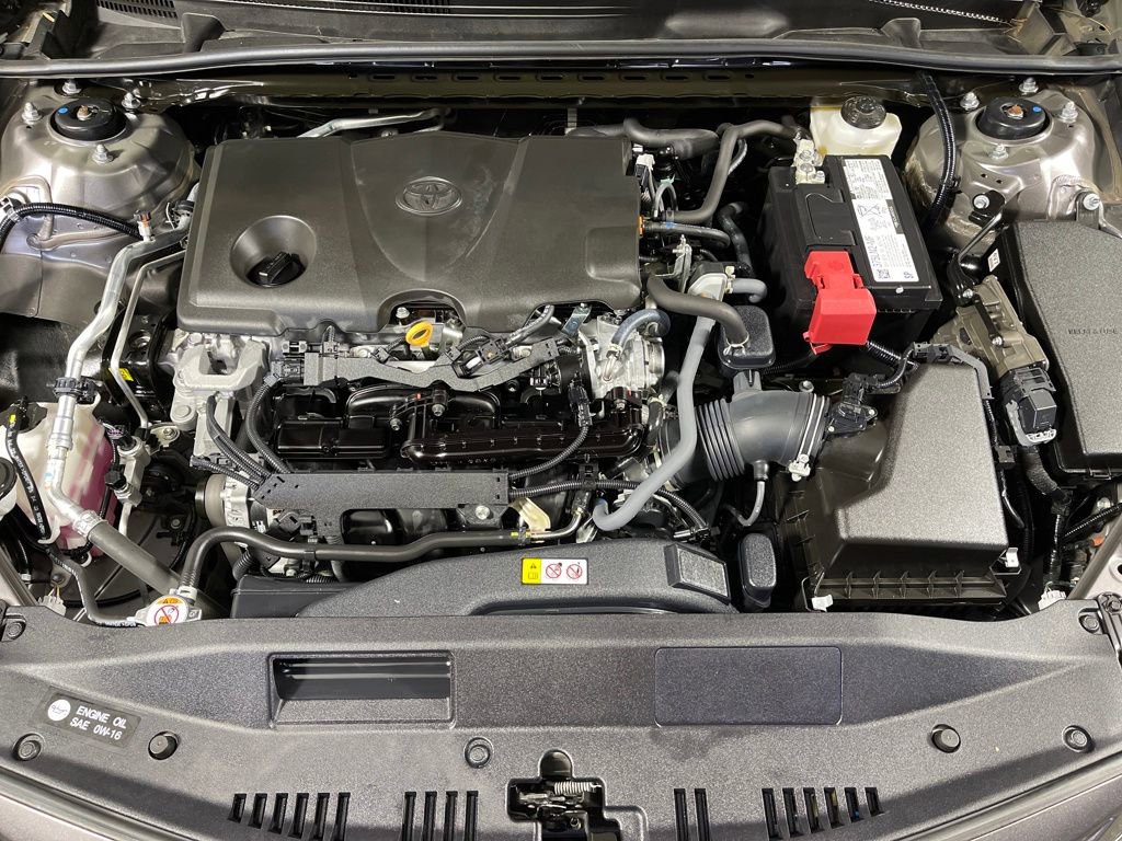 Used 2023 Toyota Camry SE image 9