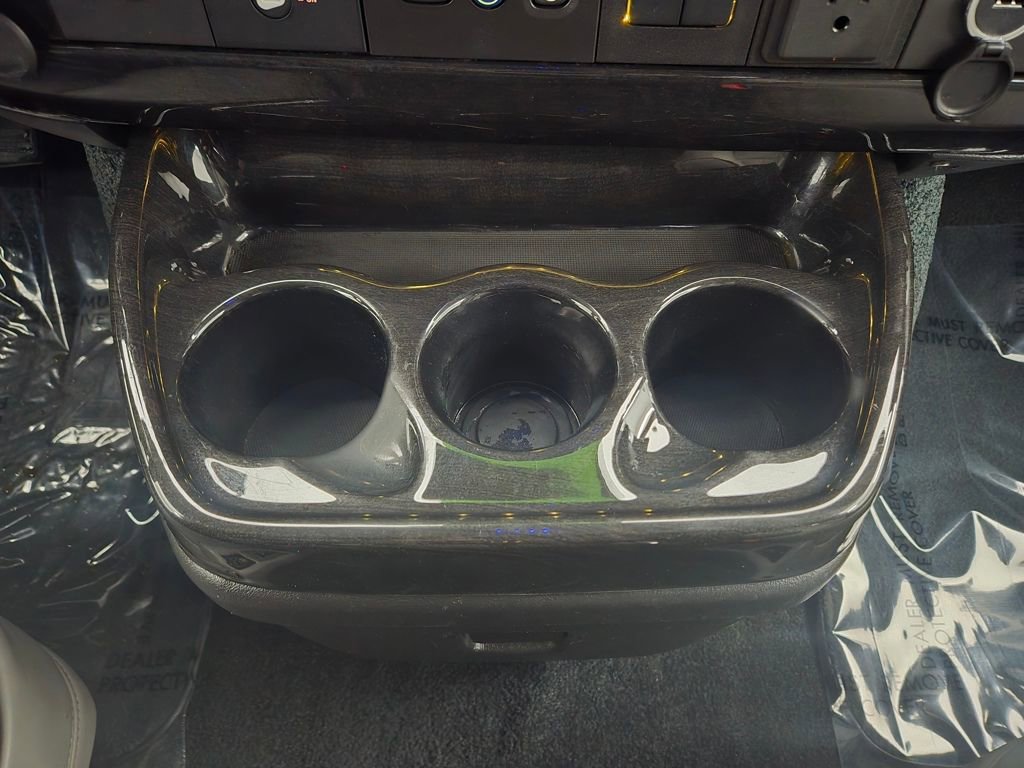 Used 2020 Chevrolet Express 2500 Extended w/ Enhanced Convenience Package image 26