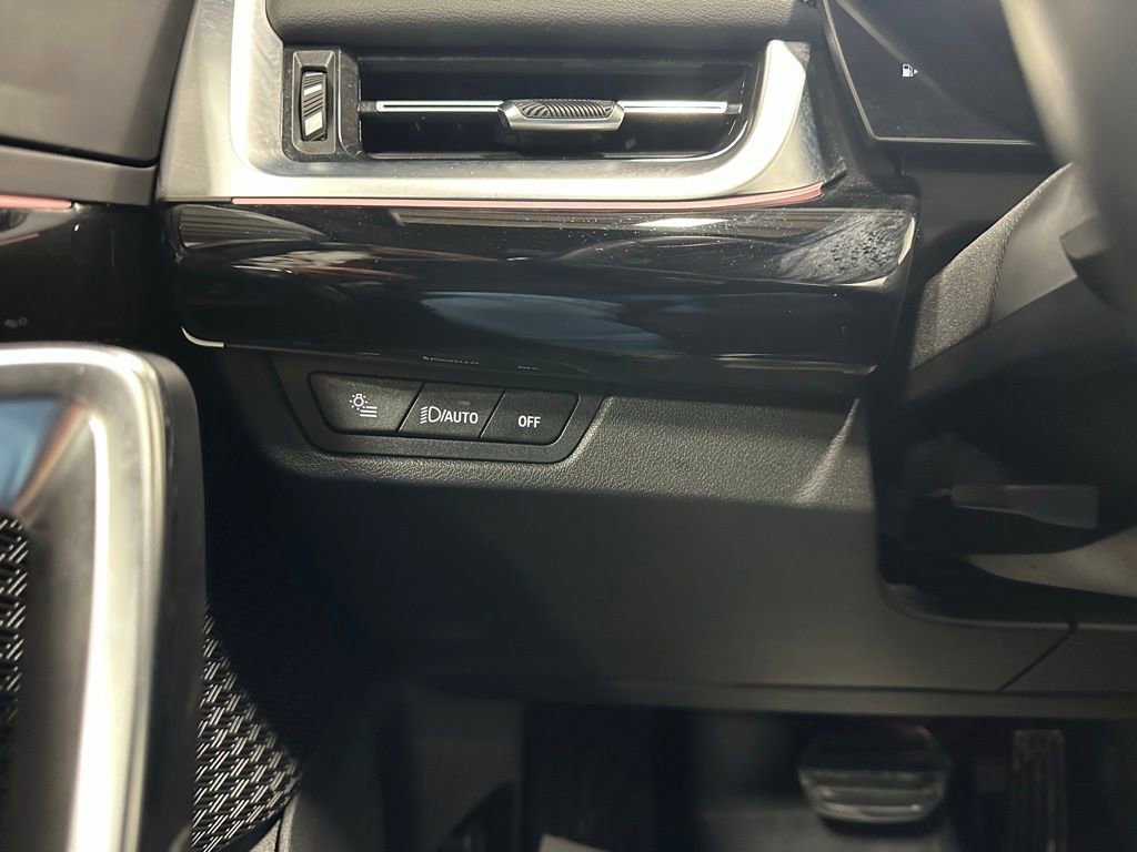 Used 2025 BMW X1 xDrive28i image 17