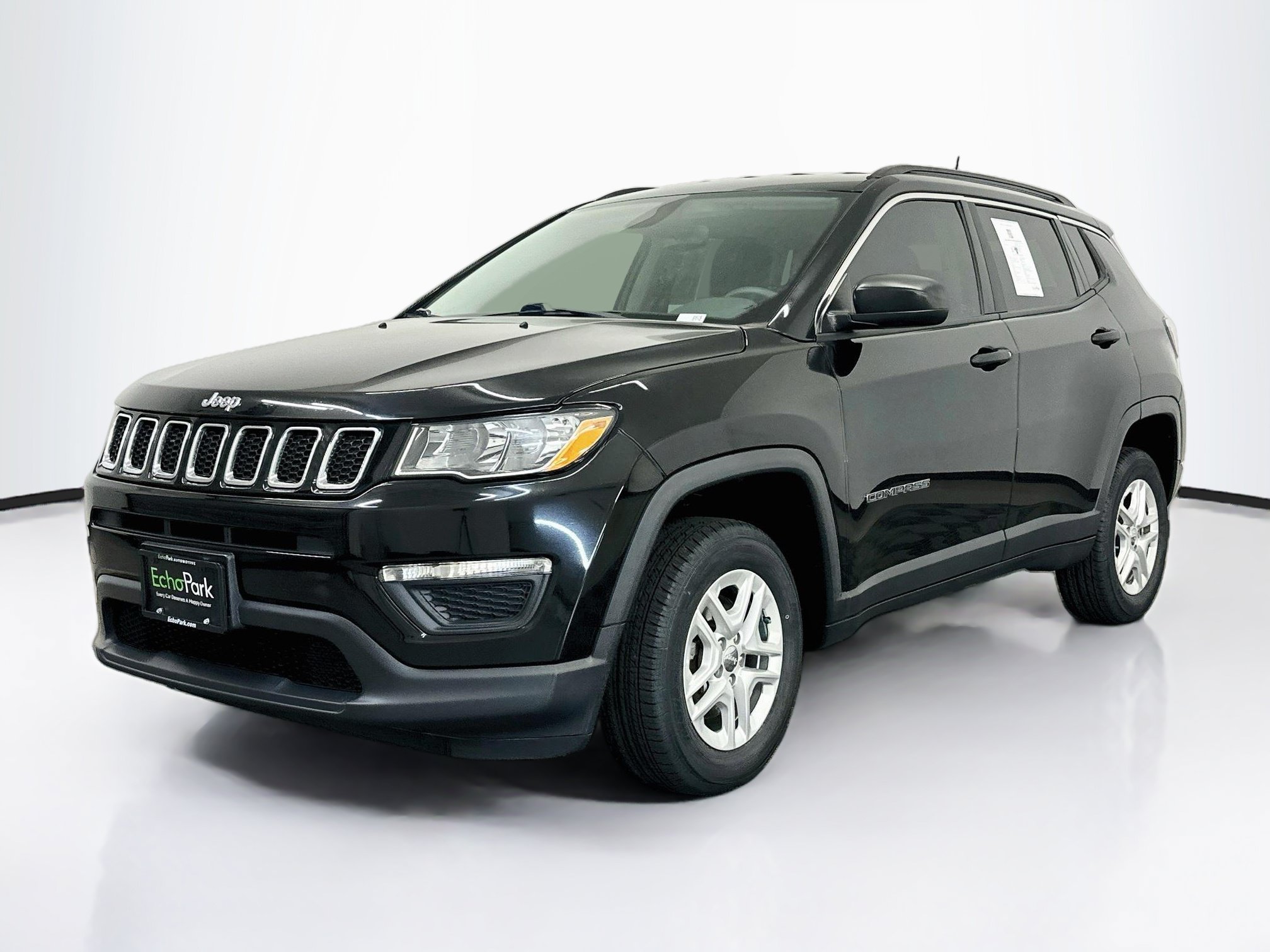 Used 2019 Jeep Compass Sport AWD/4WD image 3