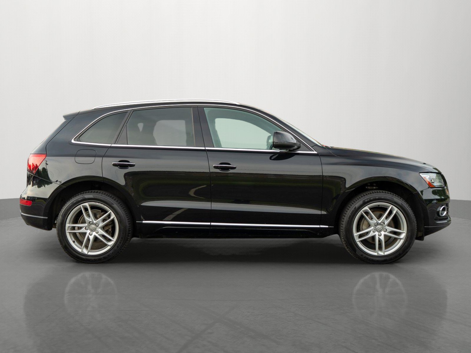 Used 2015 Audi Q5 2.0T Premium Plus w/ Technology Package AWD/4WD image 8