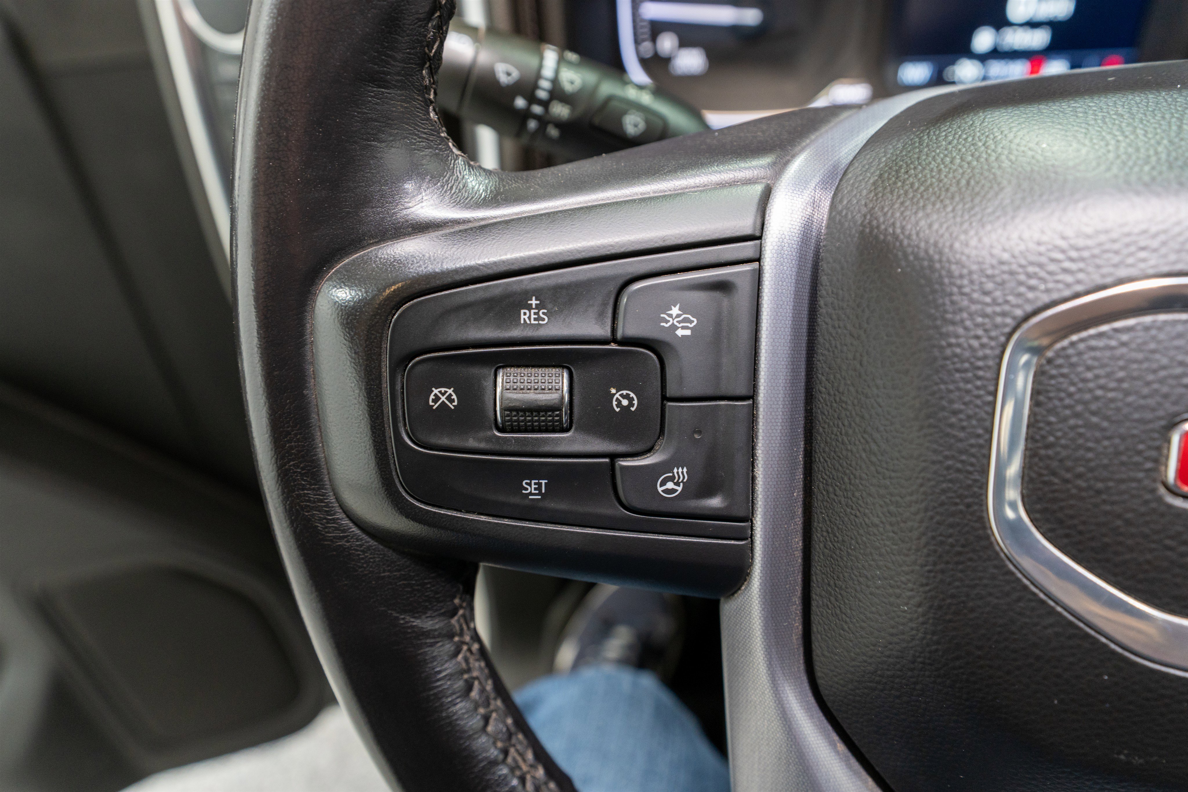 Used 2022 GMC Sierra 2500 SLT w/ Driver Alert Package I image 32