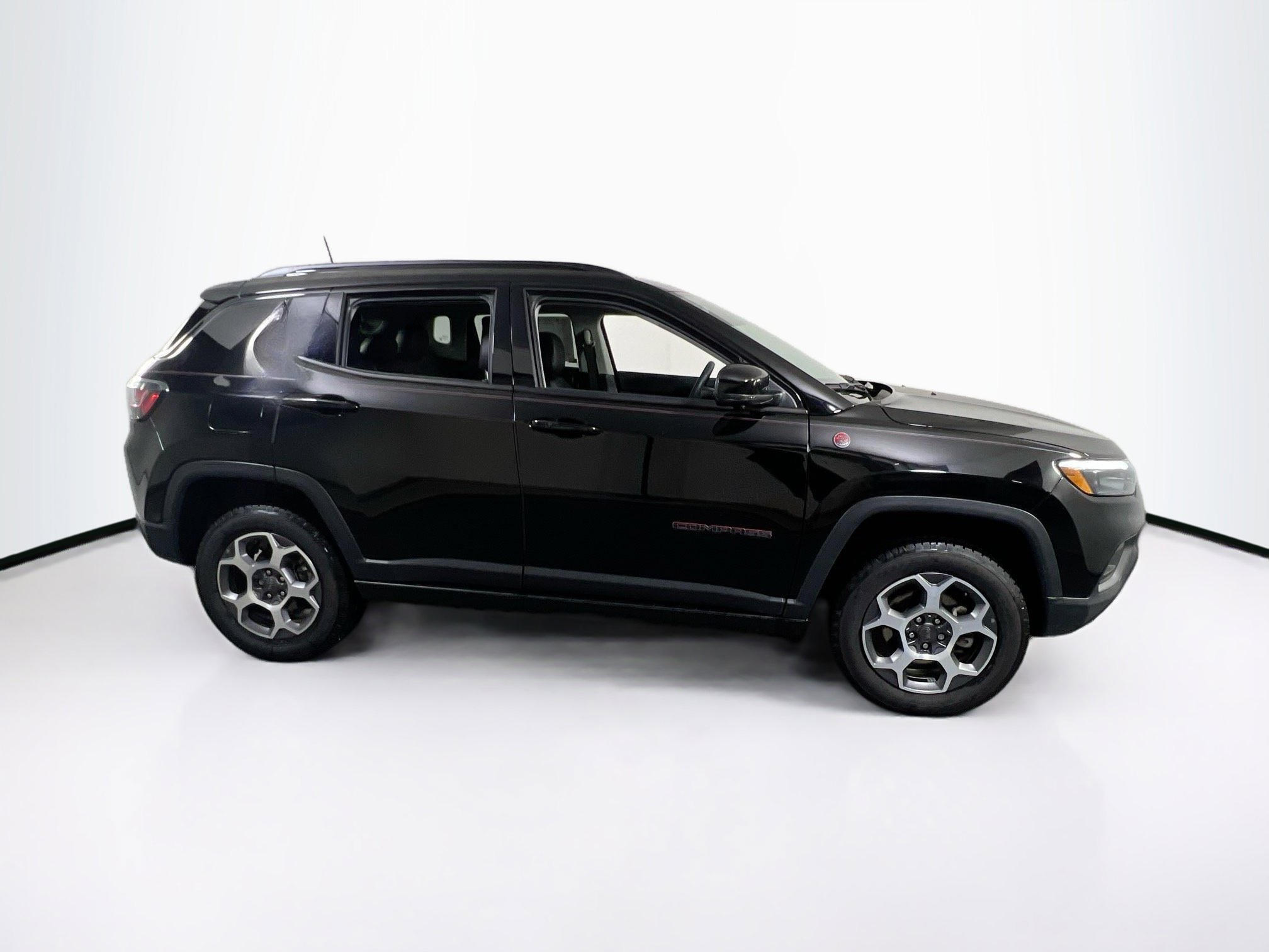 Used 2022 Jeep Compass Trailhawk w/ Trailhawk Elite Group image 4