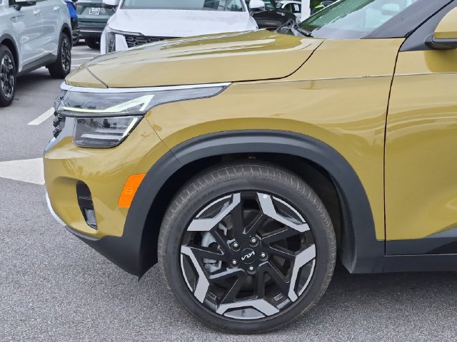 Used 2024 Kia Seltos SX w/ SX Sunroof Package AWD/4WD image 9