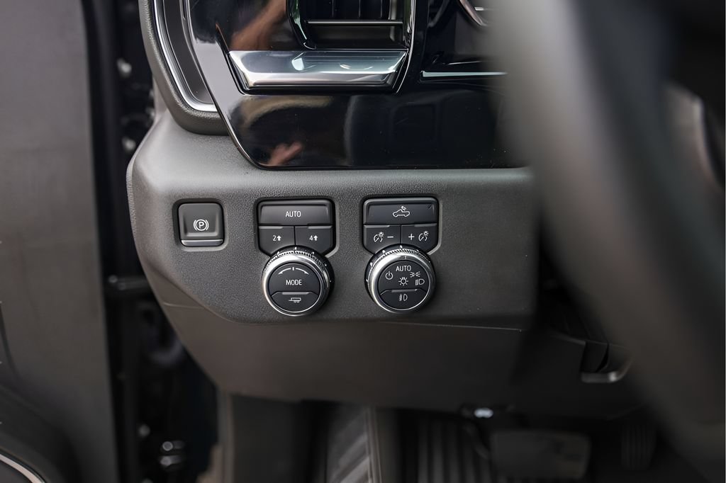 Used 2024 GMC Sierra 1500 Elevation AWD/4WD image 18