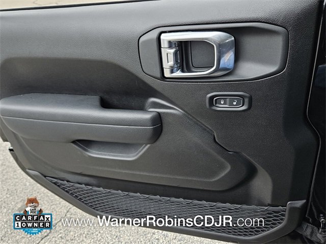 Used 2025 Jeep Wrangler Sport image 31