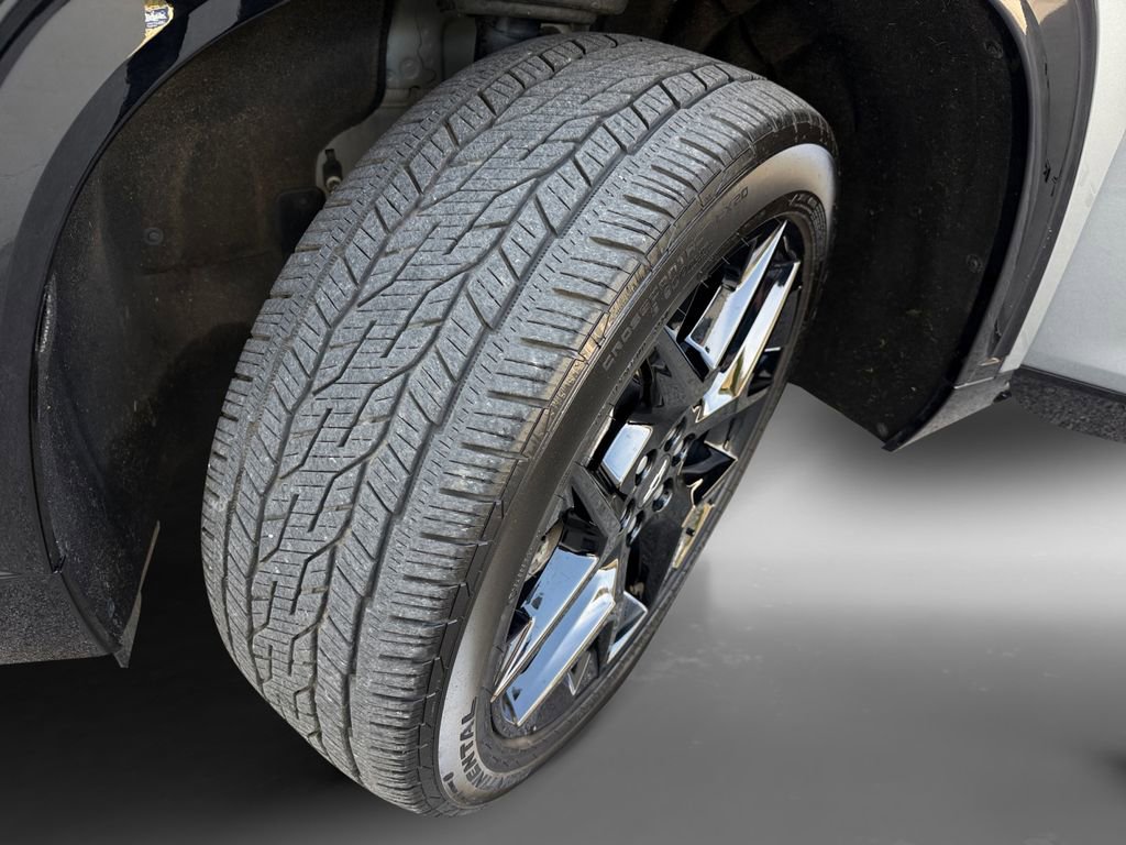 Used 2025 Chevrolet Traverse RS w/ LPO, Floor Liner Package FWD image 10