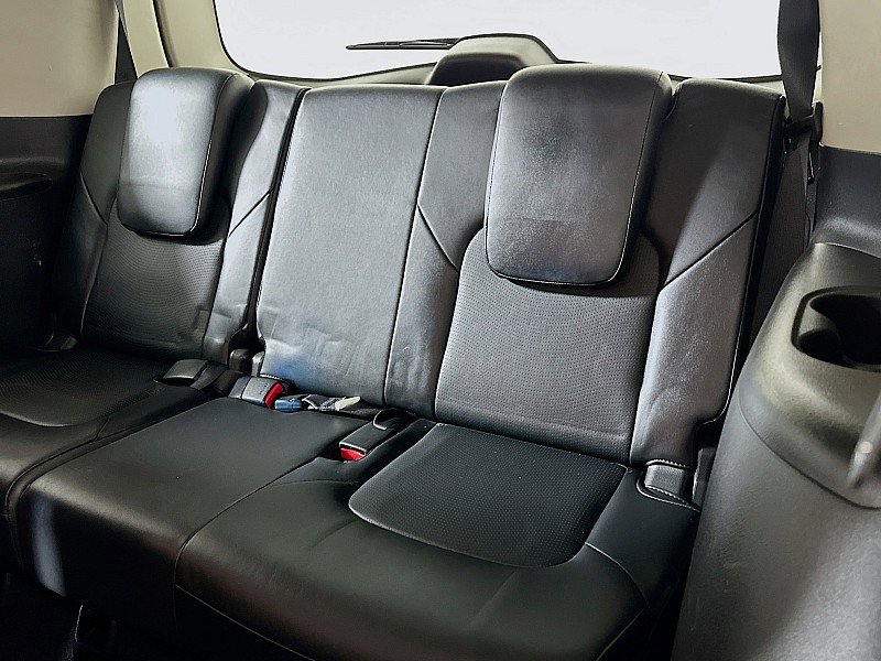 Used 2015 INFINITI QX80 4WD w/ Theater Package image 28