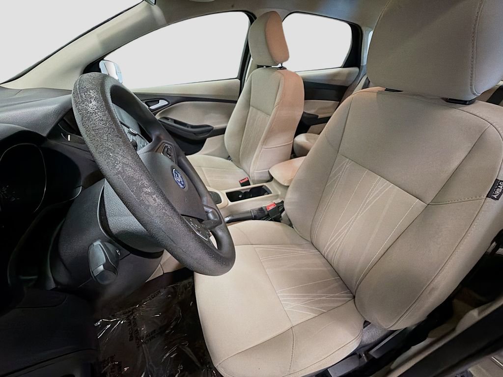 Used 2017 Ford Focus SE FWD image 20