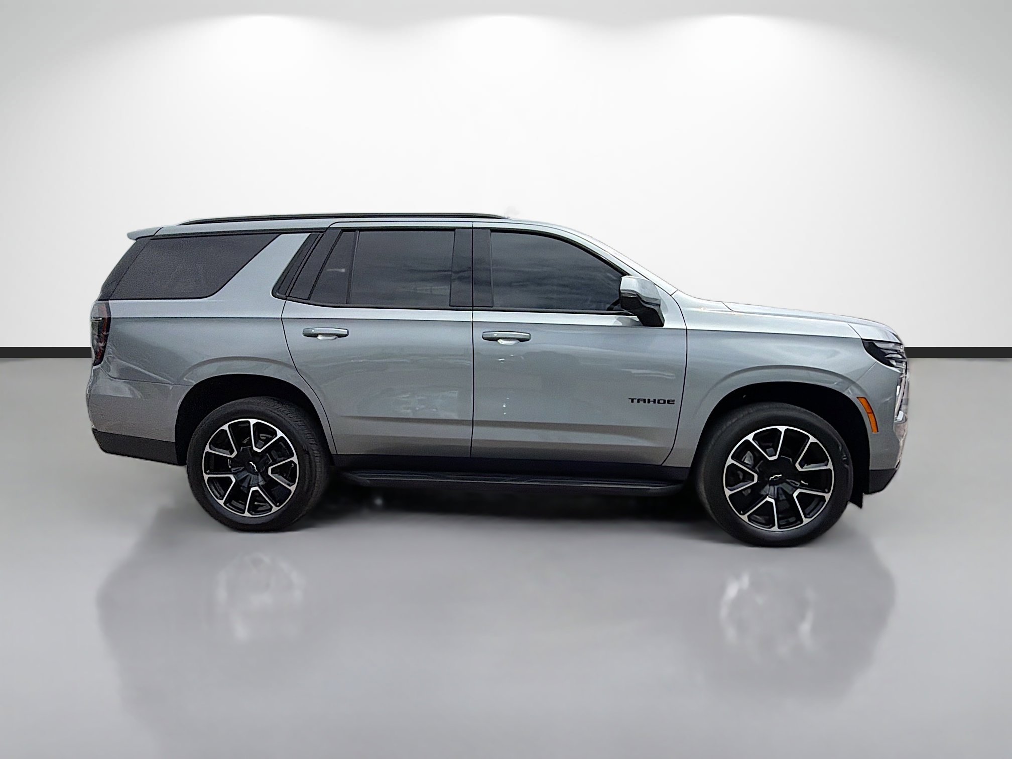 Used 2026 Chevrolet Tahoe RST w/ Comfort Package image 2