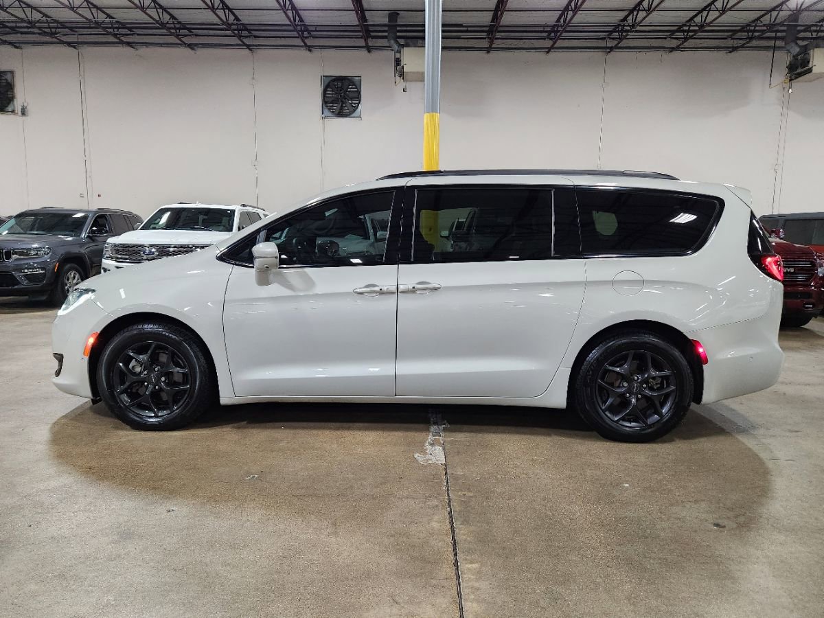 Used 2020 Chrysler Pacifica Limited w/ Advanced Safetytec Group image 7