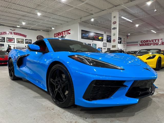 Used 2021 Chevrolet Corvette Stingray Coupe w/ Engine Appearance Package RWD image 5