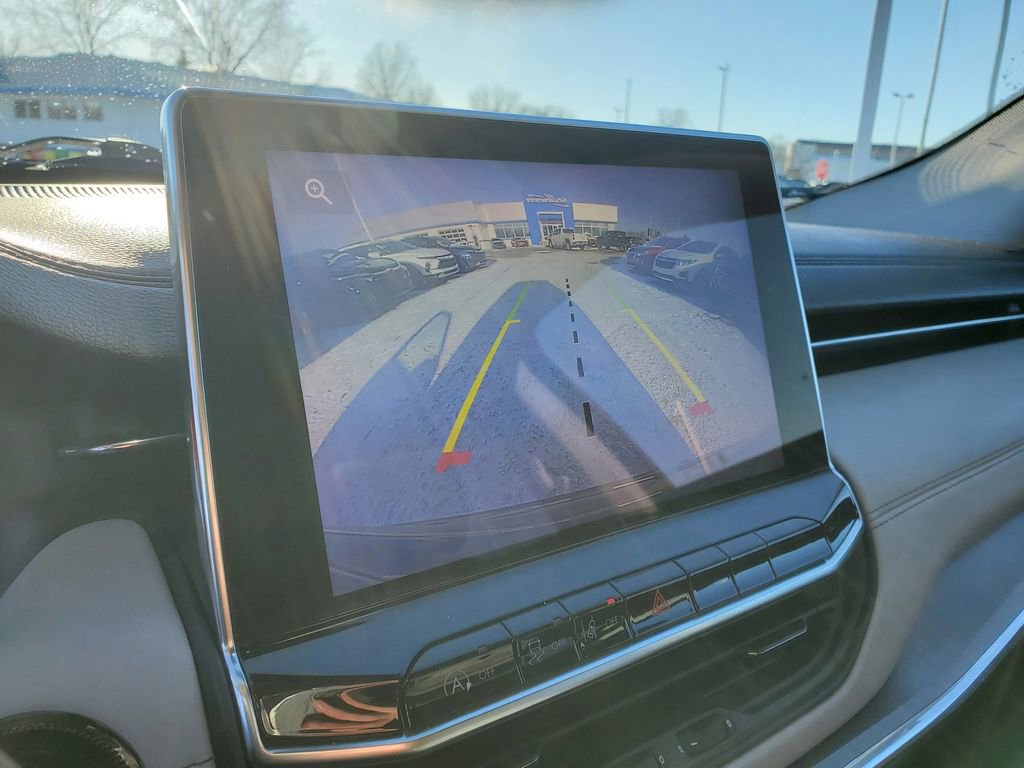 Used 2022 Jeep Compass Limited image 16