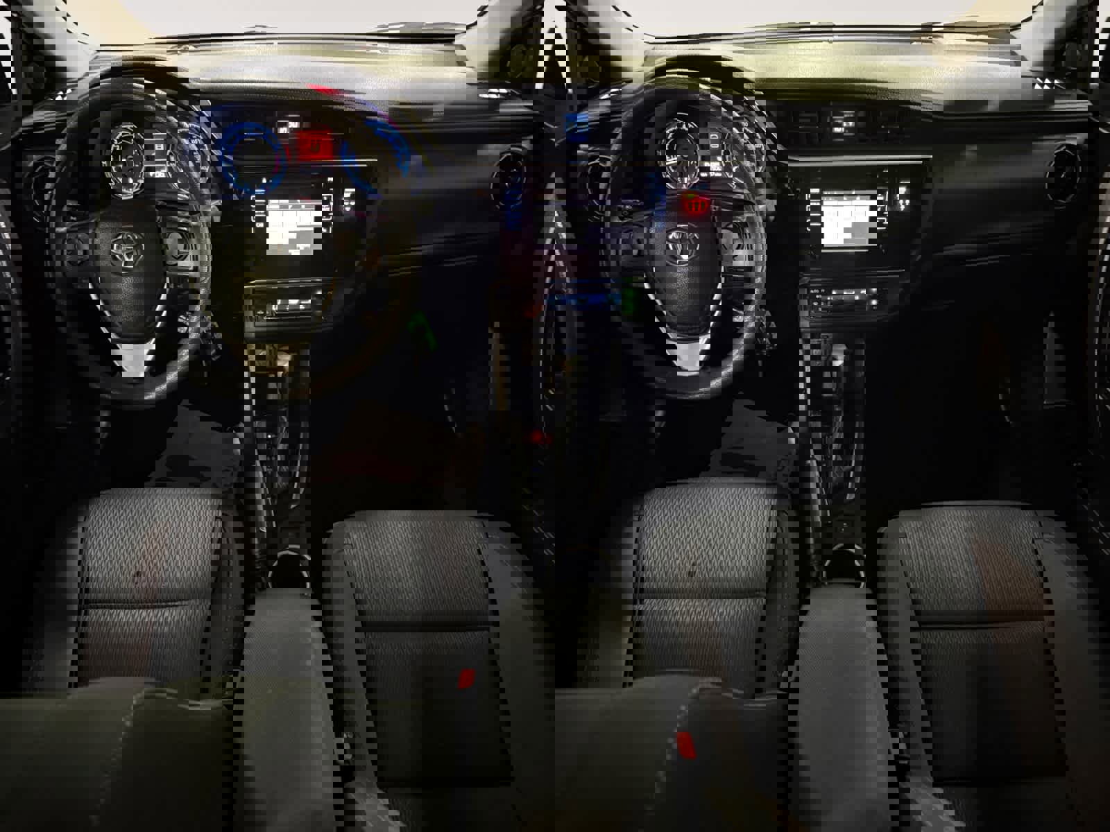 Used 2018 Toyota Corolla LE image 17