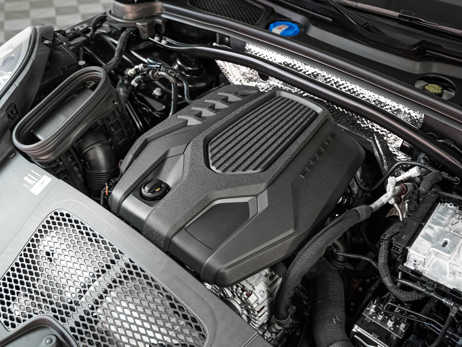 New 2026 Porsche Macan image 12
