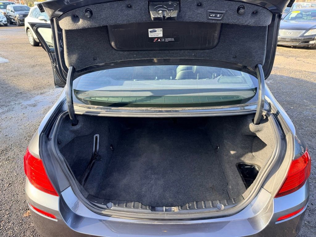 Used 2016 BMW 550i xDrive Sedan image 33