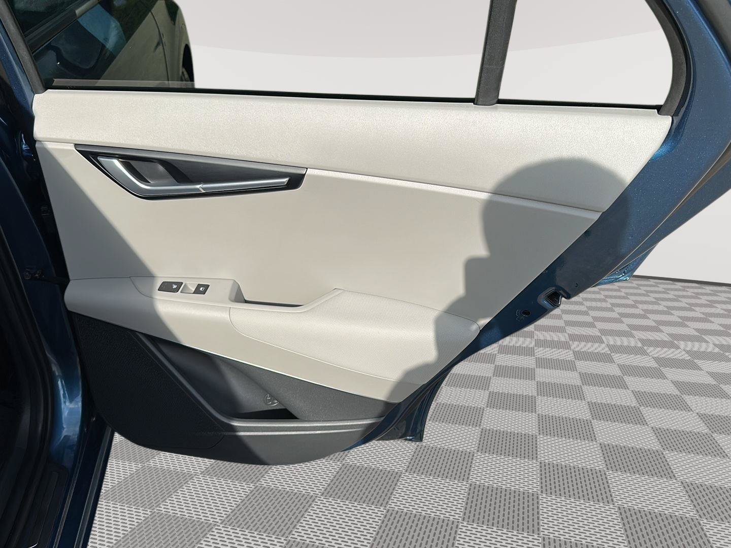 Used 2023 Kia Niro Wave w/ Wave Preserve Package FWD image 22
