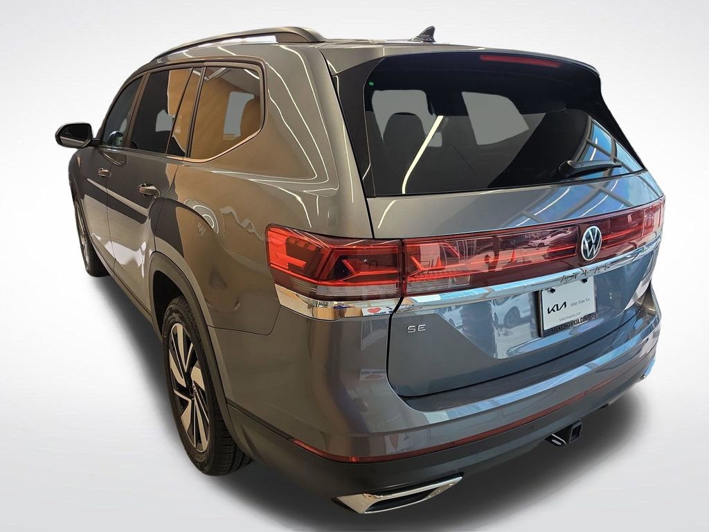 Used 2025 Volkswagen Atlas SE image 4