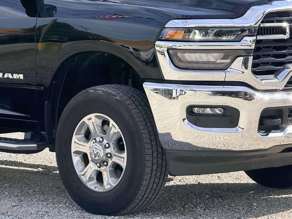 Used 2025 RAM 2500 Big Horn AWD/4WD image 5