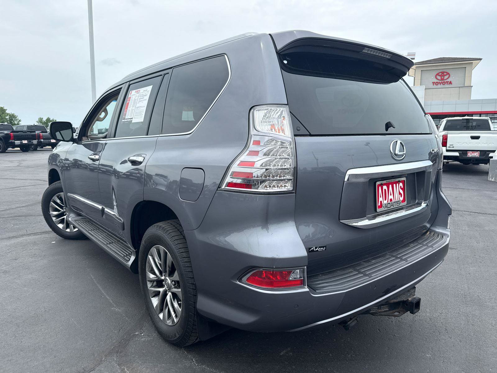 Used 2017 Lexus GX 460 Luxury w/ Preferred Accessory Package AWD/4WD image 6