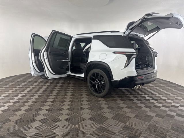 Used 2026 Chevrolet Traverse RS w/ LPO, Floor Liner Package image 18