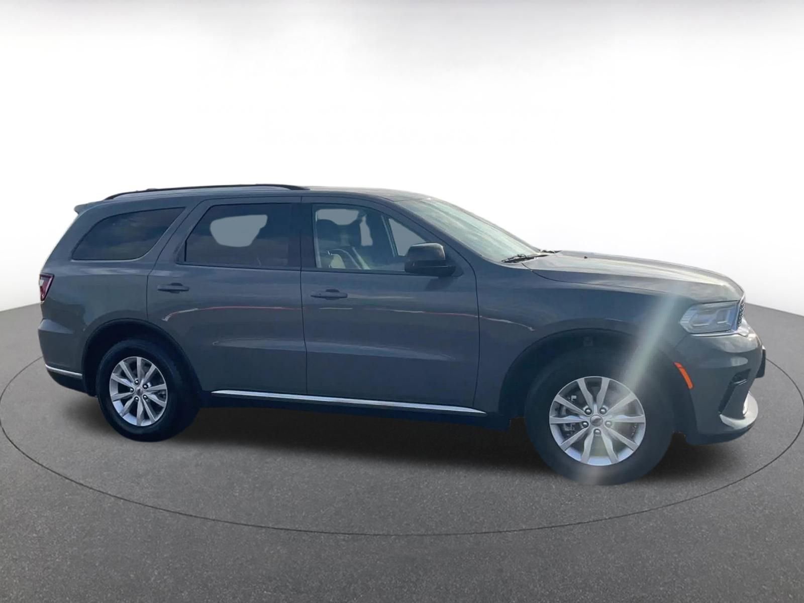 Used 2023 Dodge Durango SXT image 16
